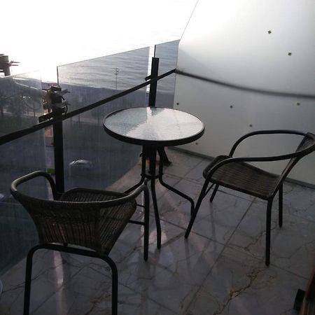 Apartment On The Back Sea 巴统 外观 照片