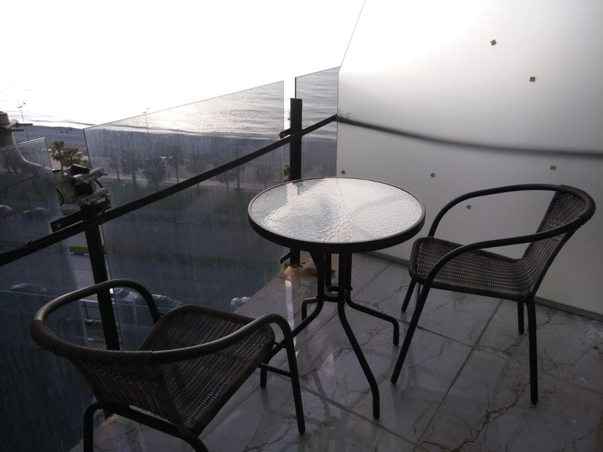 Apartment On The Back Sea 巴统 外观 照片