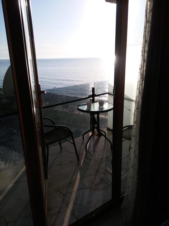 Apartment On The Back Sea 巴统 外观 照片