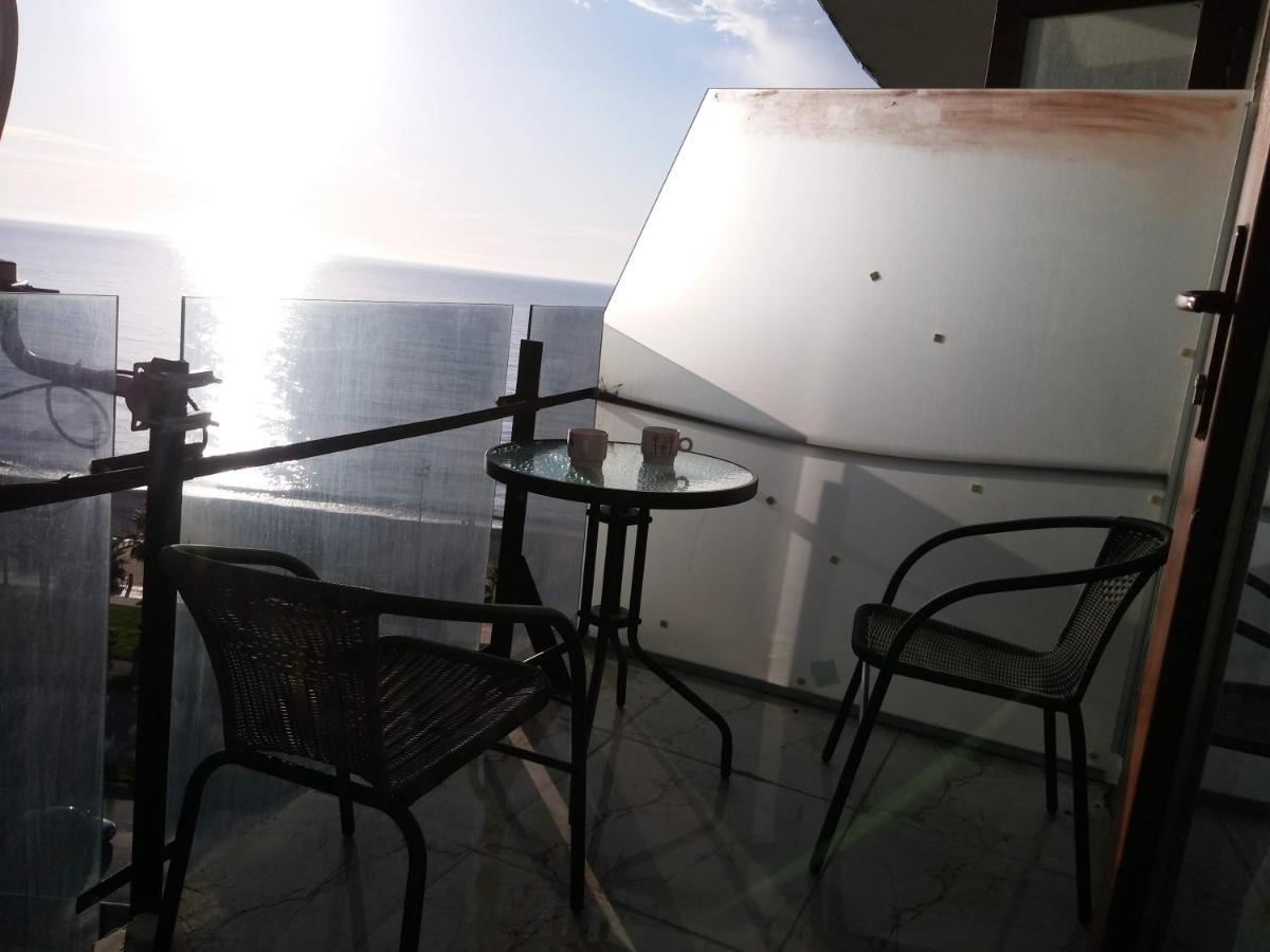 Apartment On The Back Sea 巴统 外观 照片