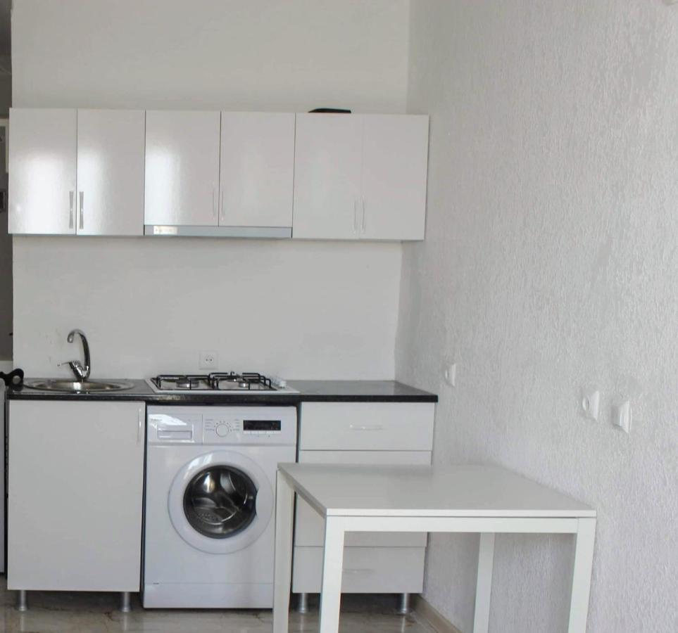 Apartment On The Back Sea 巴统 外观 照片